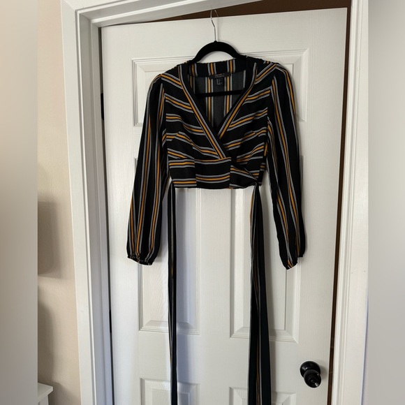 Long‎ sleeve crop top - Picture 1 of 4